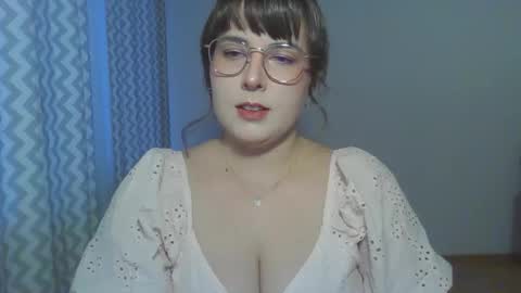 Clara online show from June 10, 2026, 5:56 pm
