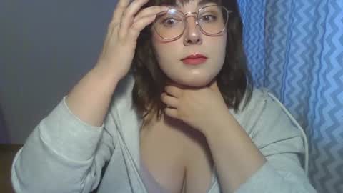 Clara online show from June 14, 2026, 4:31 pm