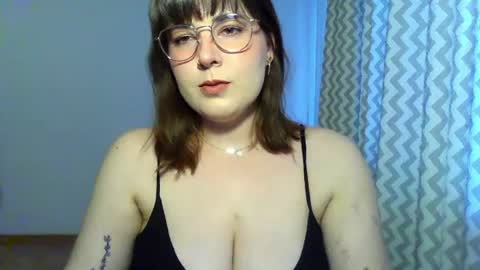 Clara online show from June 26, 2026, 6:23 pm