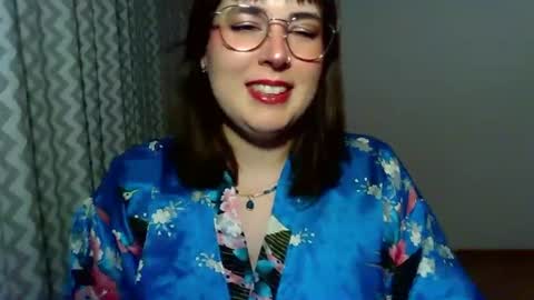 Clara online show from July 23, 2026, 7:01 pm