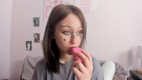 Eva online show from May 28, 2026, 7:11 pm