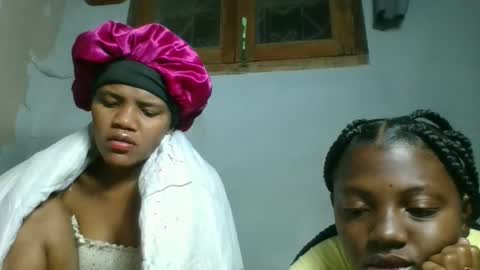 clarisse98 online show from October 20, 2025, 1:28 am