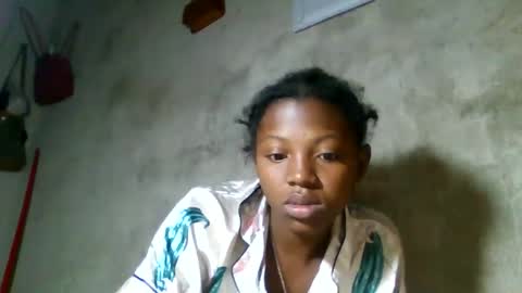 clarisse98 online show from May 15, 2026, 3:24 am