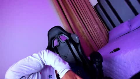 Clariza  online show from May 20, 2026, 5:35 am