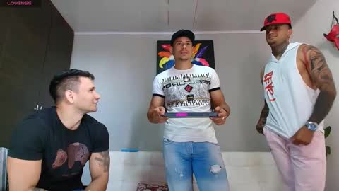 Snapshot of clark__ken chatting on December 10, 2024, 8:49 pm Juanpaindependent model online show from December 10, 2024, 8:49 pm