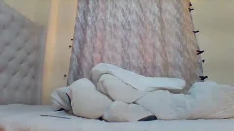 Snapshot of classic_carmen chatting on May 1, 2026, 9:03 am carmen online show from May 1, 2026, 9:03 am