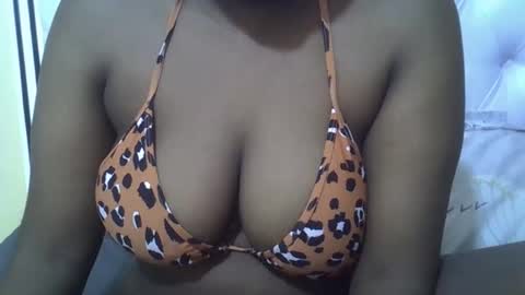 Snapshot of classy_zoey chatting on October 8, 2025, 8:12 am classy_zoey online show from October 8, 2025, 8:12 am