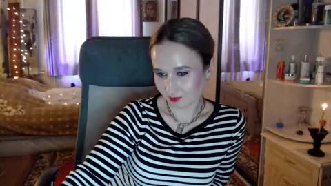 classyinna online show from March 11, 2026, 9:59 am