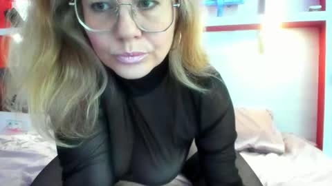 Snapshot of classylady666 chatting on June 10, 2026, 12:37 pm Valery online show from June 10, 2026, 12:37 pm