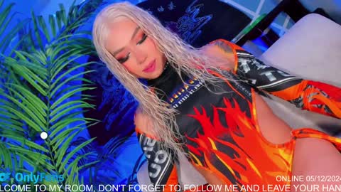 Snapshot of claudia_cooper chatting on December 6, 2024, 1:07 am online show from December 6, 2024, 1:07 am