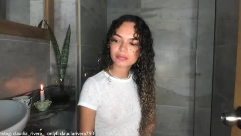 Claudia Rivera online show from September 28, 2025, 10:59 pm