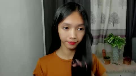 Snapshot of claxy_kimslut chatting on October 15, 2025, 12:38 pm KIM online show from October 15, 2025, 12:38 pm