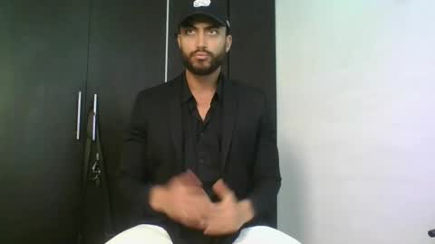 Snapshot of claybrown_ chatting on May 5, 2026, 3:20 pm Clay online show from May 5, 2026, 3:20 pm