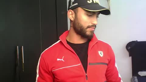 Snapshot of claybrown_ chatting on May 8, 2026, 4:01 pm Clay online show from May 8, 2026, 4:01 pm