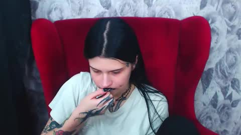 Snapshot of cleadark chatting on December 9, 2024, 8:44 pm CleaDark online show from December 9, 2024, 8:44 pm