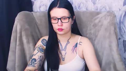 CleaDark online show from April 5, 2026, 7:11 pm