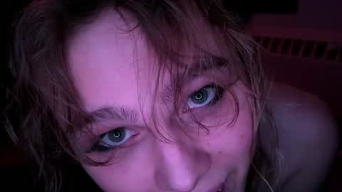 Snapshot of clemie32677 chatting on November 22, 2025, 8:02 am clemie32677 online show from November 22, 2025, 8:02 am