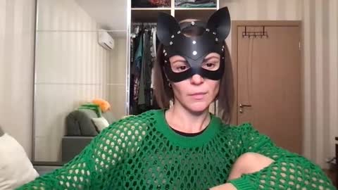 Snapshot of cleo_catra chatting on September 30, 2025, 3:39 pm cleo_catra online show from September 30, 2025, 3:39 pm