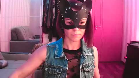 Snapshot of cleo_catra chatting on October 10, 2025, 2:27 pm cleo_catra online show from October 10, 2025, 2:27 pm