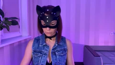 Snapshot of cleo_catra chatting on November 10, 2025, 4:11 am cleo_catra online show from November 10, 2025, 4:11 am