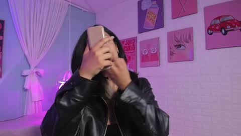 Snapshot of cleo_foxx chatting on April 7, 2026, 11:43 am Cleo online show from April 7, 2026, 11:43 am