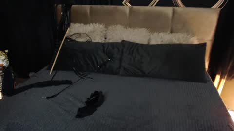 Snapshot of cleo_frost chatting on April 9, 2026, 11:54 pm Cleo online show from April 9, 2026, 11:54 pm