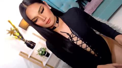 Cleo online show from October 21, 2025, 10:54 pm