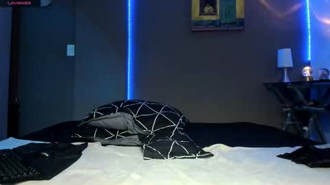 cleo y maikol online show from March 14, 2026, 1:34 am