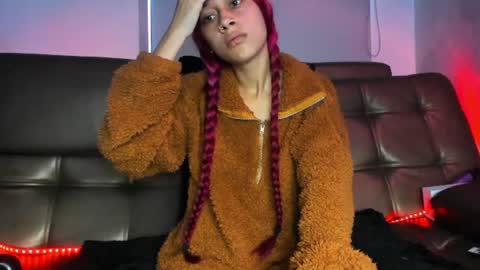 cleo y maikol online show from June 15, 2026, 1:02 pm