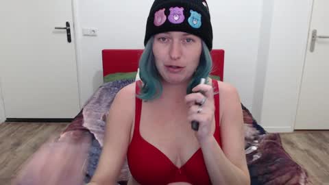 Syl  online show from January 28, 2025, 9:08 pm