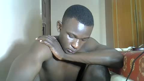 Snapshot of clive_damian chatting on July 21, 2026, 1:19 am clive_damian online show from July 21, 2026, 1:19 am