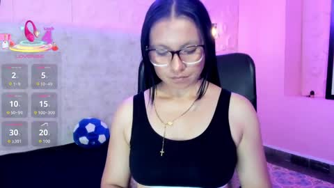 Snapshot of cloe16_ chatting on May 19, 2026, 1:56 am Cloe online show from May 19, 2026, 1:56 am
