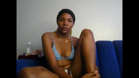 Snapshot of cloe_mae chatting on November 20, 2025, 6:57 am Cloe online show from November 20, 2025, 6:57 am