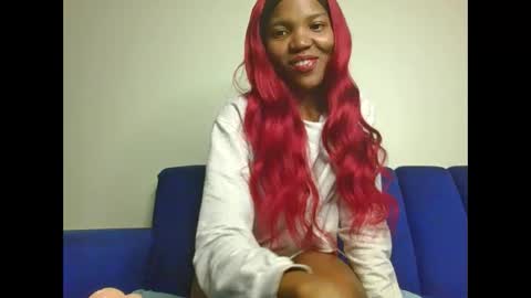 Snapshot of cloe_mae chatting on November 28, 2025, 10:34 pm Cloe online show from November 28, 2025, 10:34 pm