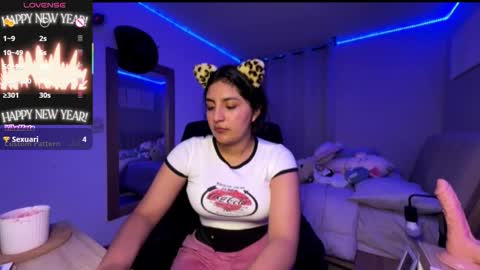 Snapshot of cloe_small08 chatting on October 24, 2025, 2:30 am cloe small online show from October 24, 2025, 2:30 am