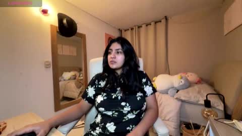 Snapshot of cloe_small08 chatting on December 3, 2025, 1:46 am cloe small online show from December 3, 2025, 1:46 am