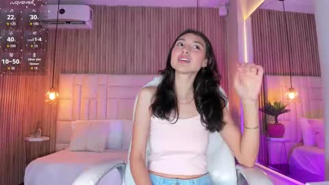 C L O E  online show from November 11, 2025, 5:07 am