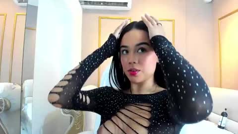 Snapshot of cloehap chatting on February 6, 2025, 12:16 pm Cloe online show from February 6, 2025, 12:16 pm