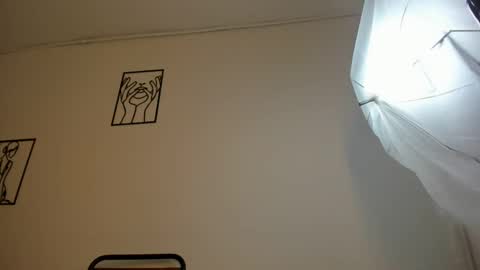 cloe online show from December 7, 2024, 3:25 am