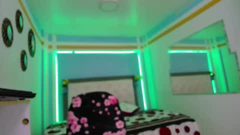 Snapshot of cloehuffman chatting on May 17, 2026, 9:00 pm CloeHuffman online show from May 17, 2026, 9:00 pm