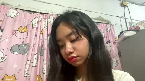 Snapshot of clorahosfeld chatting on April 17, 2026, 10:07 am Mikki online show from April 17, 2026, 10:07 am