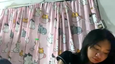 Snapshot of clorahosfeld chatting on April 24, 2026, 11:12 am Mikki online show from April 24, 2026, 11:12 am