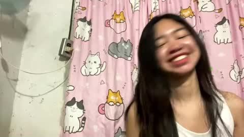 Snapshot of clorahosfeld chatting on June 2, 2026, 11:45 am Mikki online show from June 2, 2026, 11:45 am