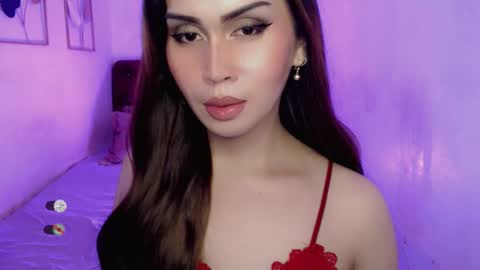 Snapshot of cloudia_babe chatting on February 25, 2026, 12:37 pm Cloudia babe69 online show from February 25, 2026, 12:37 pm