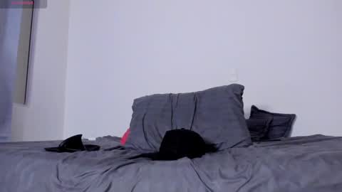 Snapshot of cloudy_pigdude chatting on March 10, 2025, 8:15 am CRISTIAN online show from March 10, 2025, 8:15 am