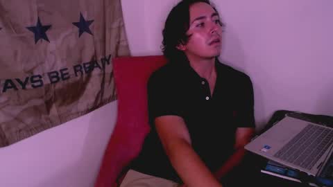 Snapshot of cloudycumster chatting on April 23, 2026, 4:24 am CL0UDY BOYZ online show from April 23, 2026, 4:24 am
