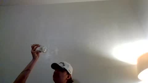 Snapshot of cloudyydayzz chatting on February 18, 2026, 11:06 am tallhungandcloudy online show from February 18, 2026, 11:06 am