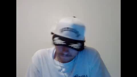 Snapshot of cloudyydayzz chatting on February 26, 2026, 3:05 am tallhungandcloudy online show from February 26, 2026, 3:05 am