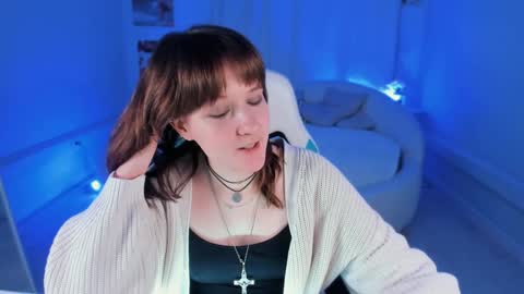 Snapshot of clover_red chatting on January 30, 2025, 6:00 pm Clover follow me online show from January 30, 2025, 6:00 pm