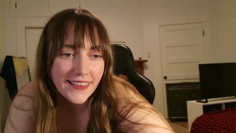 Snapshot of clover_tully chatting on February 15, 2026, 7:49 am Clover online show from February 15, 2026, 7:49 am